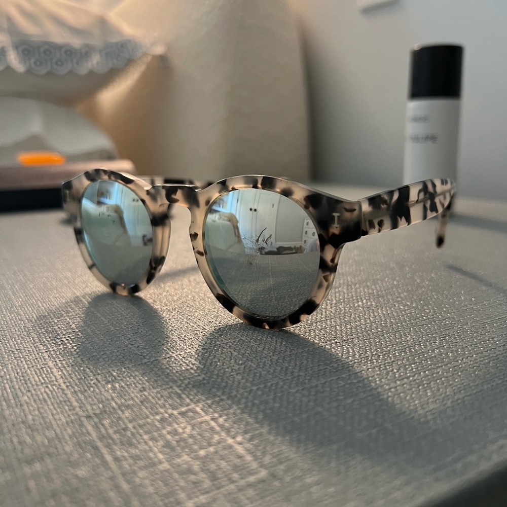 Illesteva sunglasses